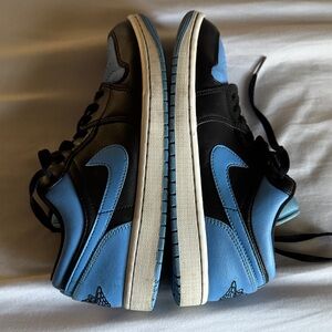 Men's Air Jordan 1 Low 'University Blue' Black White